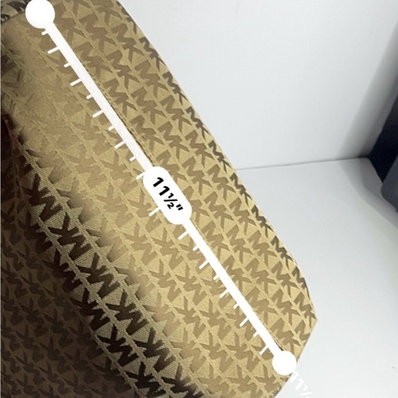 Michael Kors Jet Set Top Zip Tote in Brown with MK Logo design - Picture 8 of 14